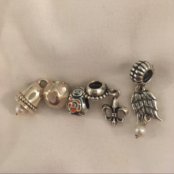 Pandora. Bell;hearts;matryoshka;fleur-de-lis;wings - Picture 2 of 2